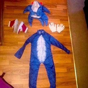 Sonic “ The hedgehog” costume 🎃👻